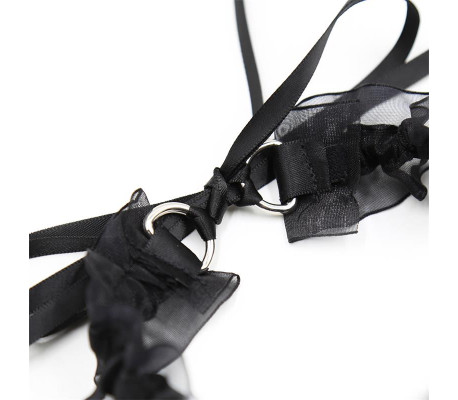 Collar con Lazo, Cascabel y Encaje