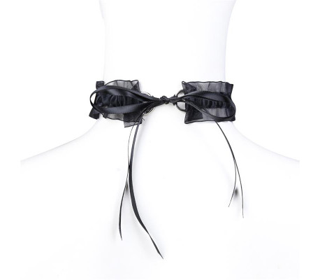 Collar con Lazo, Cascabel y Encaje