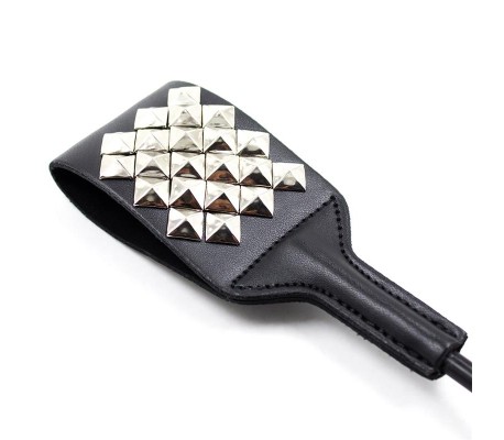 Fusta Cuadrada con Tachuelas Plateadas 53 cm