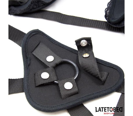 Arnés Strap On Encaje con Anillo Silicona Ajustable