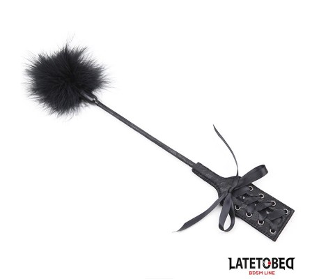 Plumero con Fusta Encaje y Lazo Negro